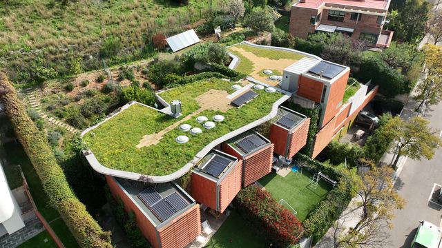 Case Study: Sistema de retención de agua en cubierta con Skywater® y Sopranature®
