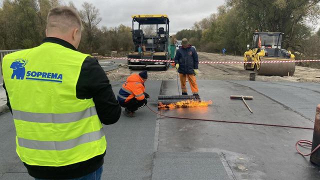 Reconstrucción de puentes en Ucrania