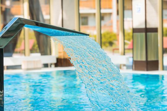 ¿Cuánta agua consumen realmente las piscinas en España?