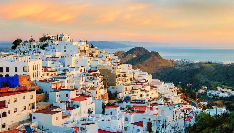 Los pueblos blancos y el Cool Roof. Sus similitudes