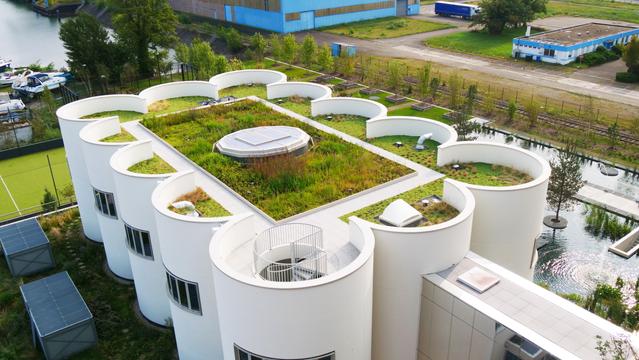 Skywater®: soluciones sostenibles para la gestión del agua en cubiertas planas